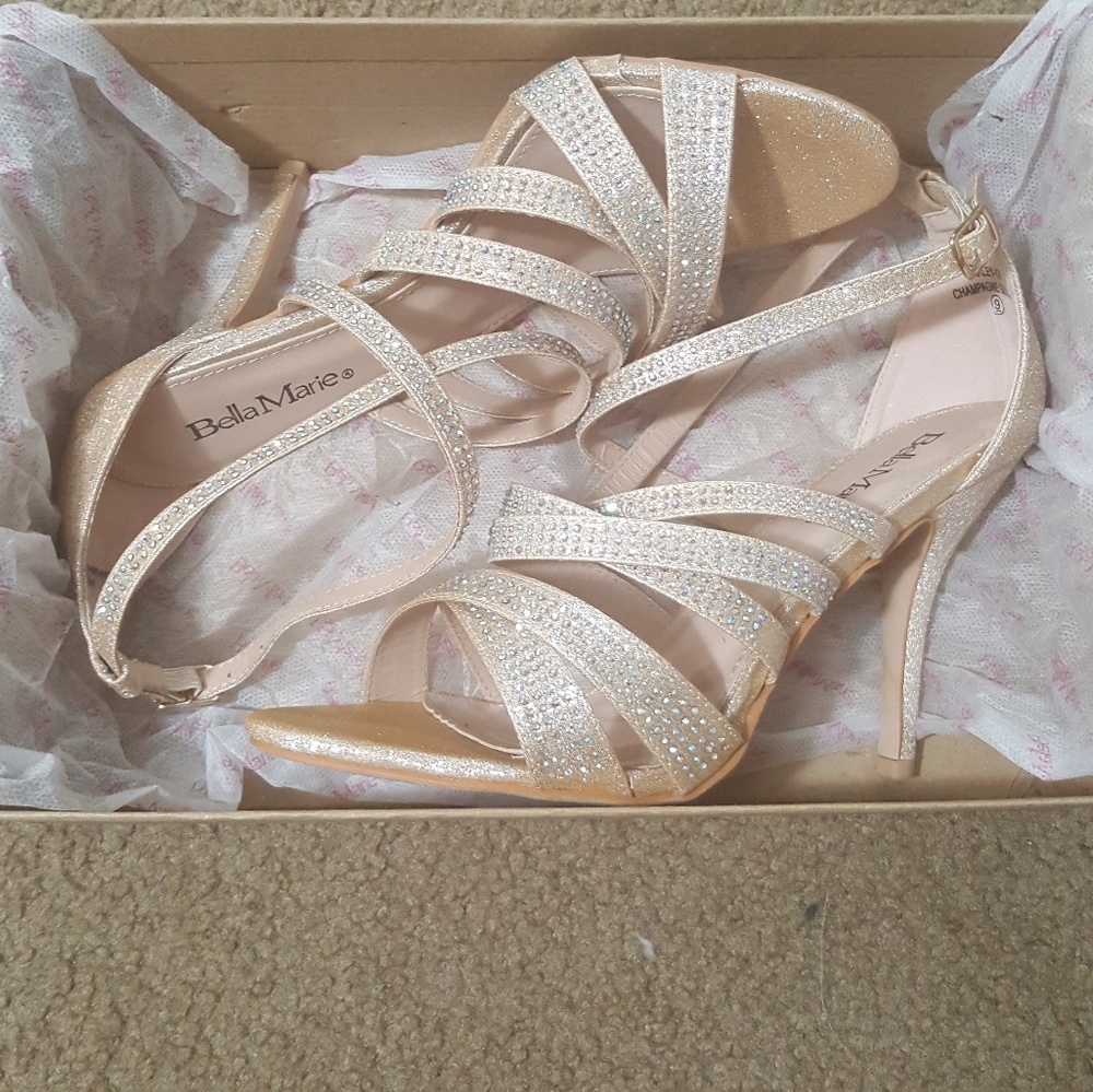 Bella Marie Champagne Glitter heels